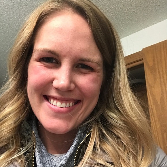 Meet your Posher, Lauren - Picture 1 of 1